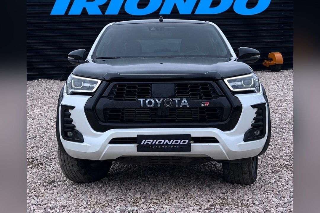 Toyota Hilux GR 2023 usado en Canelones – foto 1